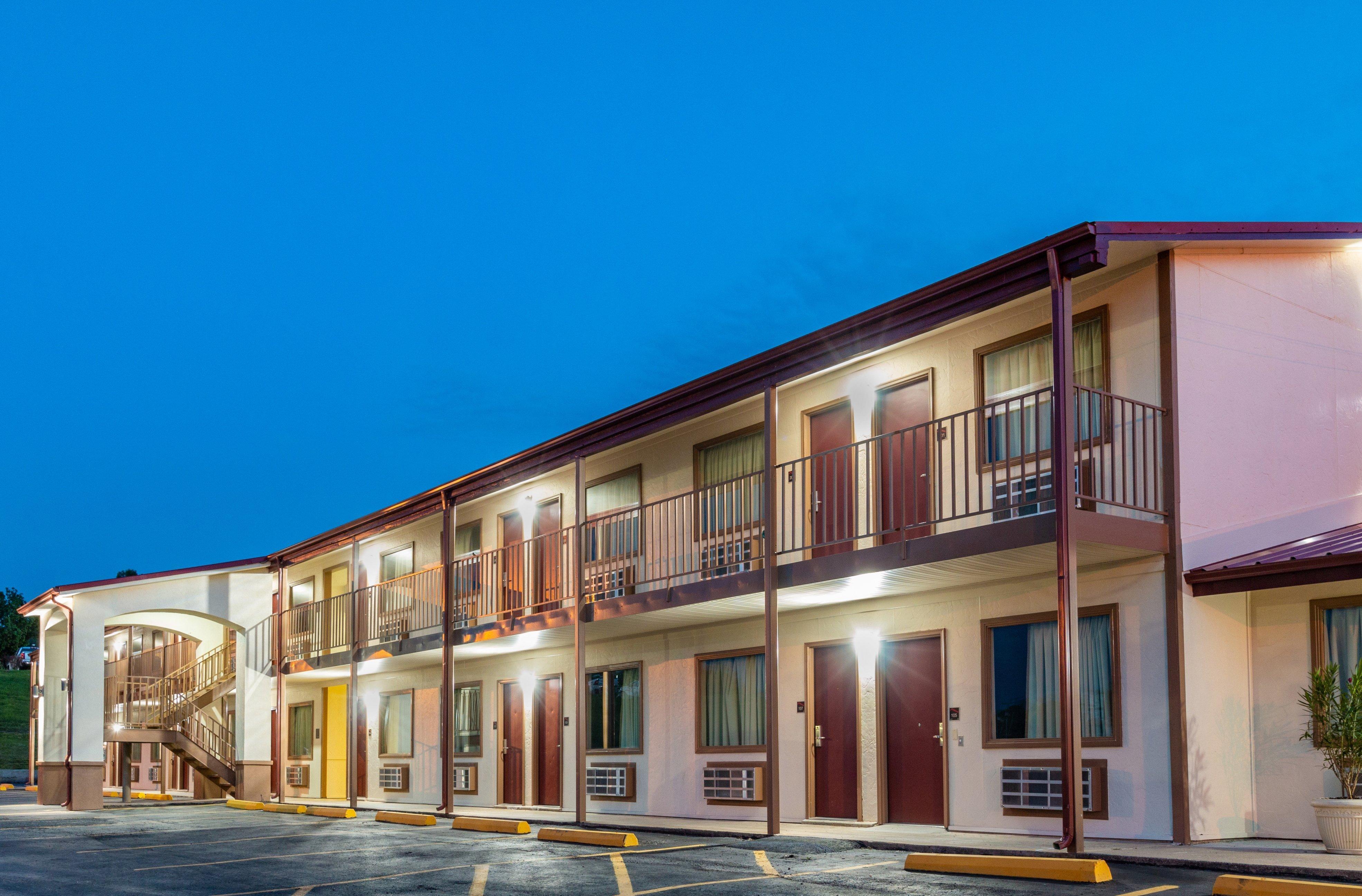 Red Roof Inn Buffalo, Tx Exterior photo
